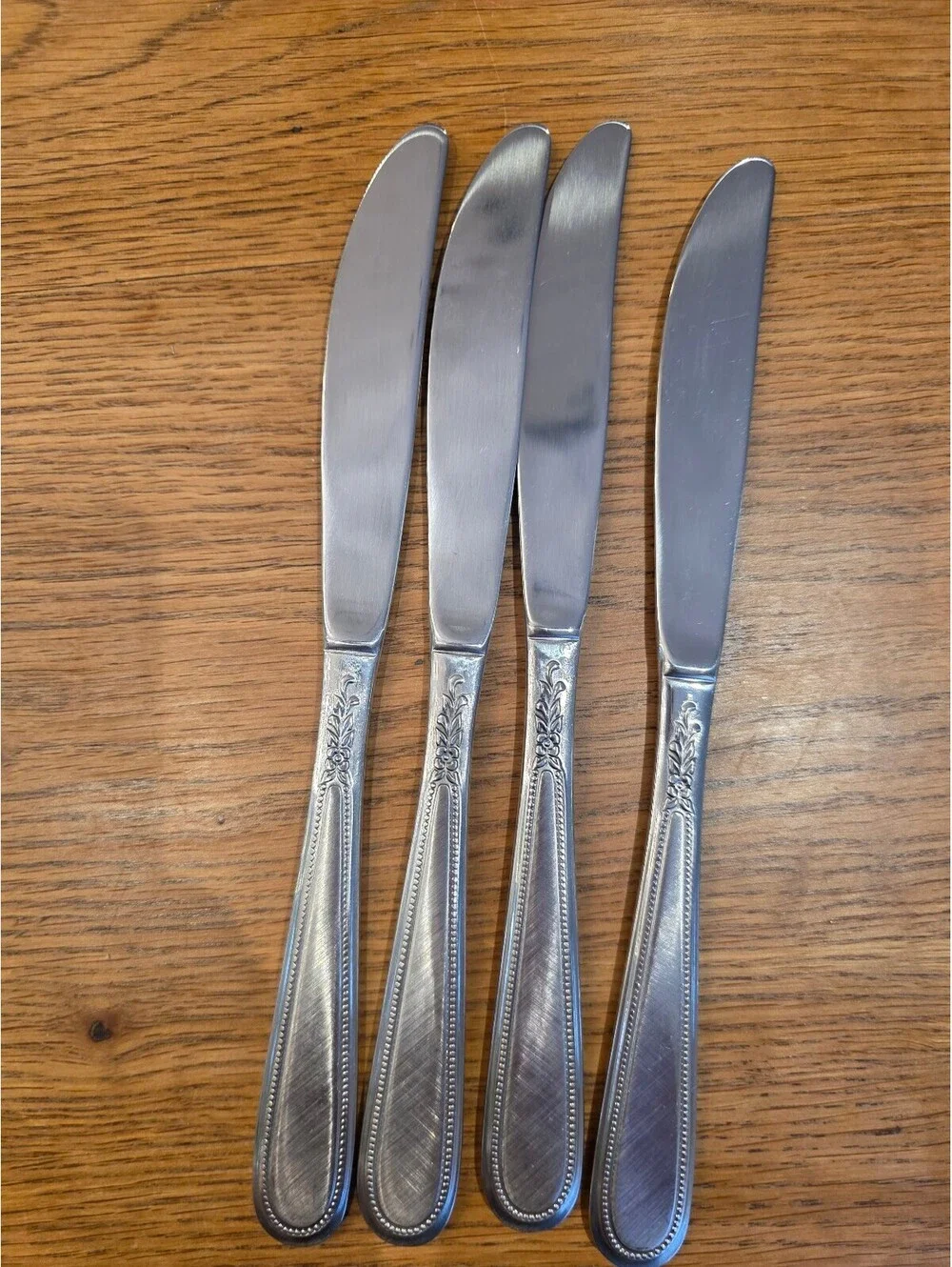 Vintage Rogers Stainless Korea Dinner Knives Beaded Elegance Floral Set of 4